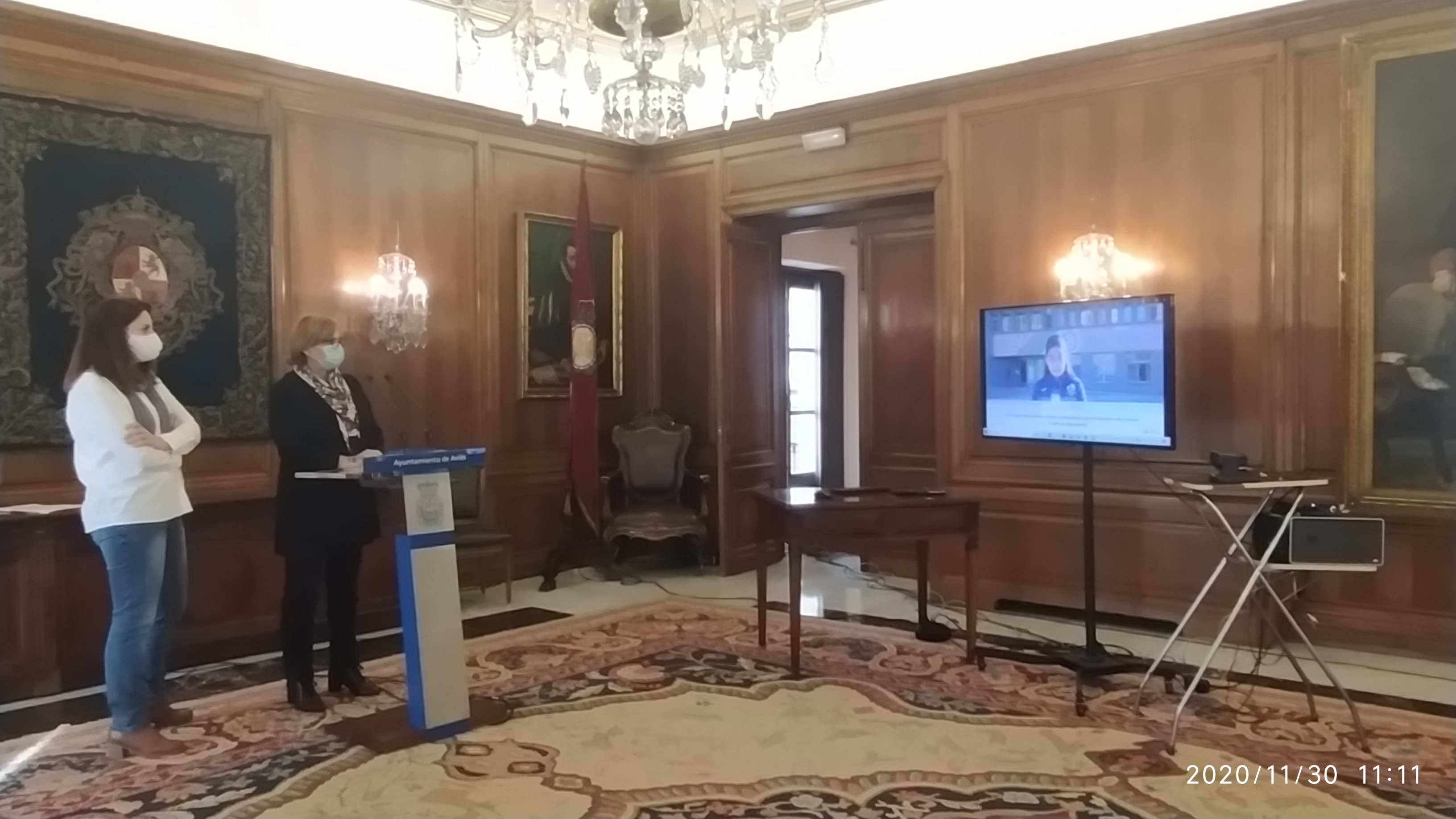 Alcaldesa de Avilés presentando los vídeos conmemorativos de la Ciudad Educadora