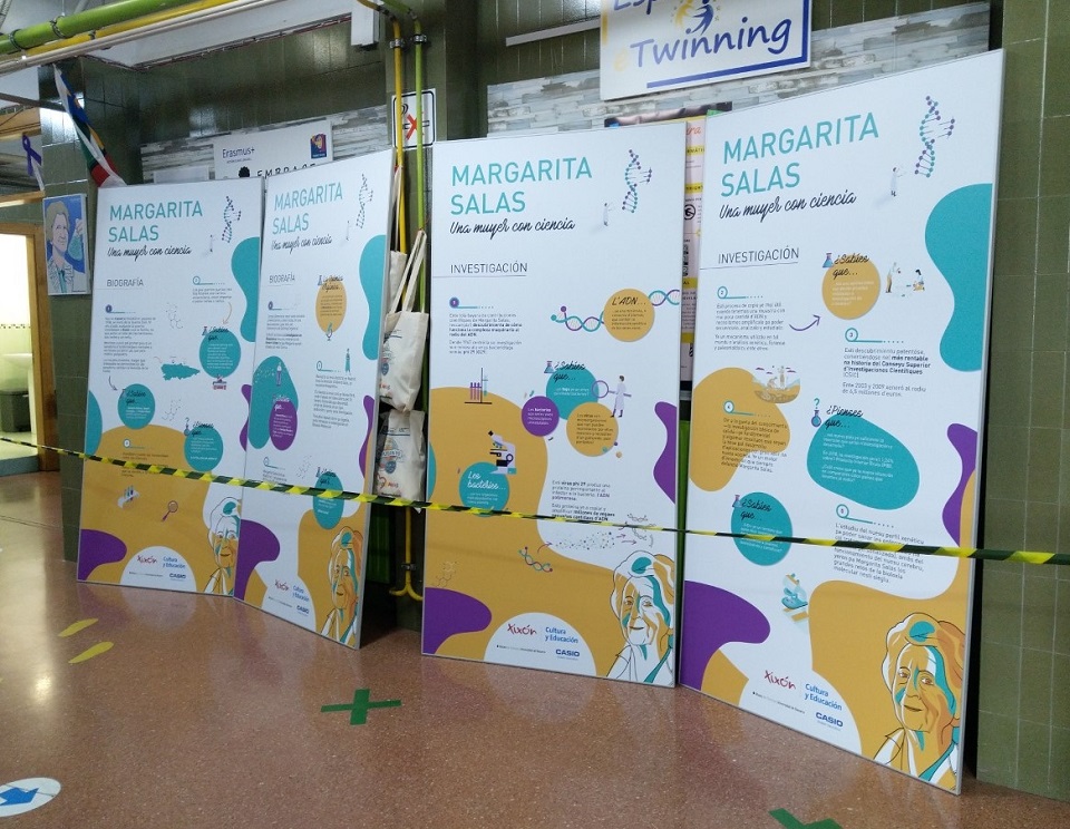 Carteles exposición Margarita Salas