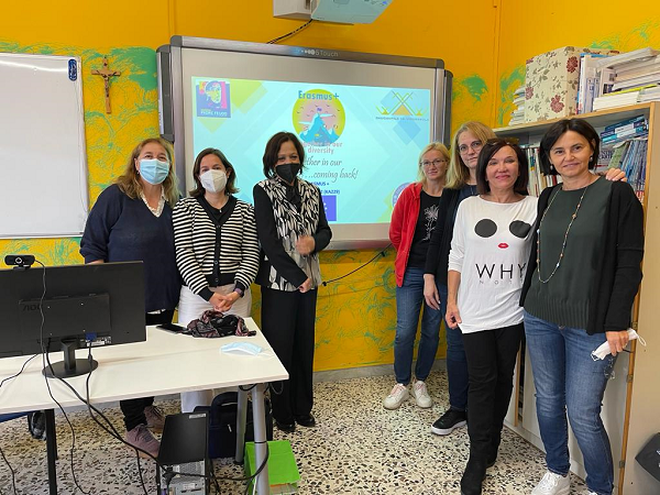 Profesoras participantes en el encuentro Profesoras participantes en el encuentro